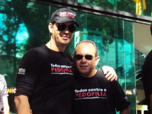 Combate ao Abuso e Exploração Sexual de Crianças promotor cas fortes e vereador geraldinho da sade - todos contra a pedofilia - divinpolis